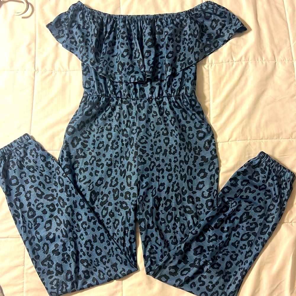 NWOT Off the shoulder blue leopard jumpsuit